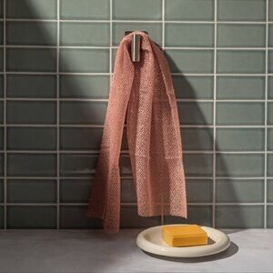 NWT Rosewood Net Sponge